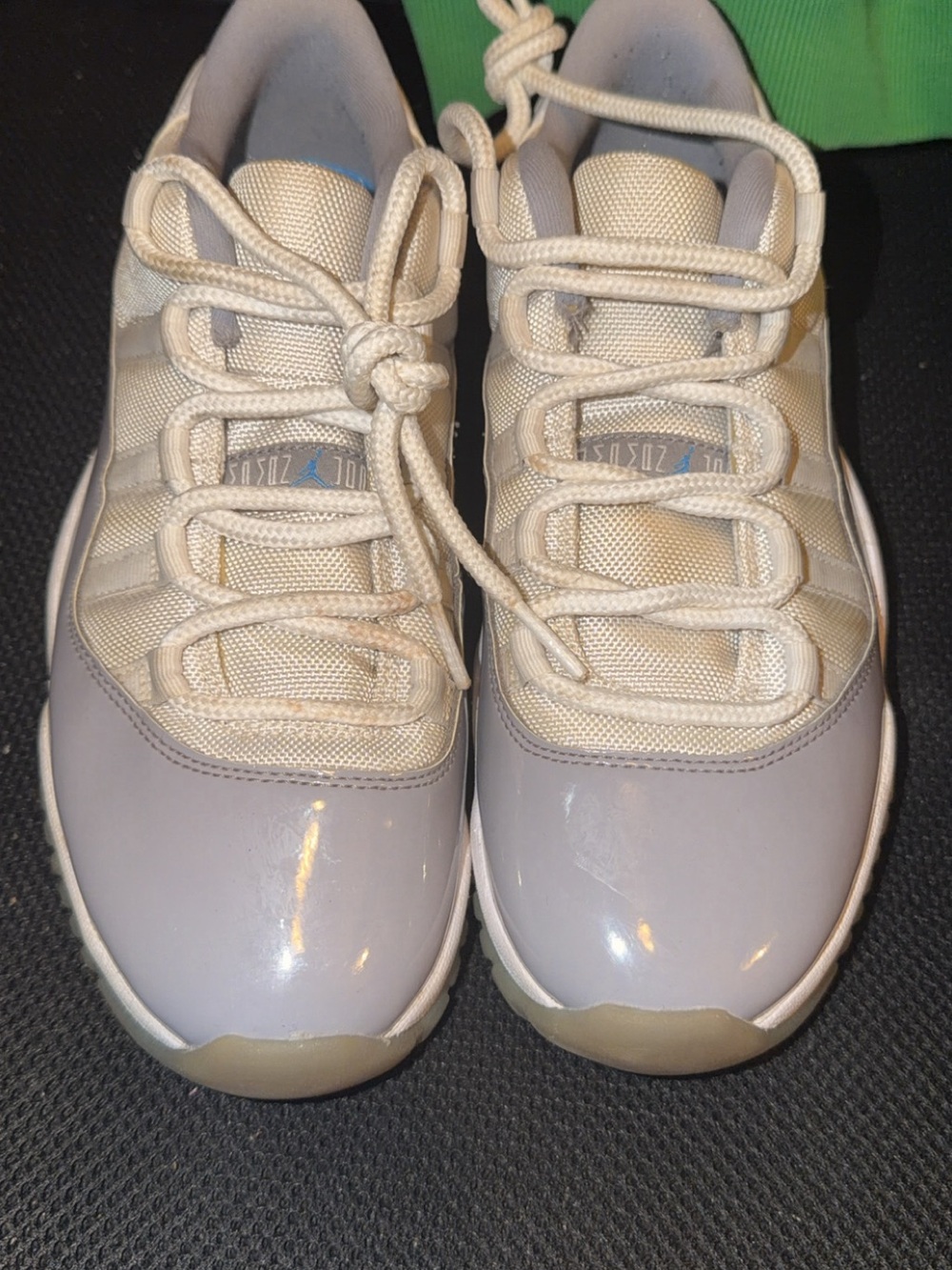 Air Jordan 11 Cement Grey -Size 8.5